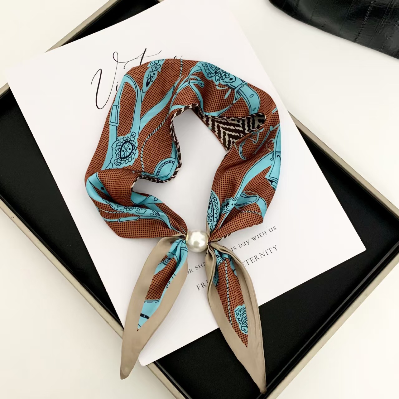 Koreaanse stijl elegante parel - Ascot Neck Scarf recensie en prijs